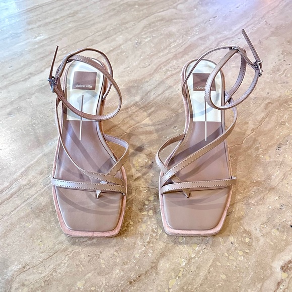 Dolce Vita Gemini Wedge - Picture 6 of 9